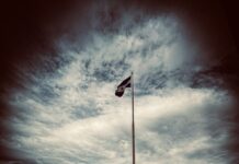 Mástil #Institucional: culminaron las #obras para su instalación definitiva en #Comodoro Rivadavia